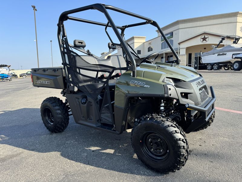 2025 POLARIS RANGER 570 FULLSIZE SAGE GREEN in a SAGE GREEN exterior color. Family PowerSports (877) 886-1997 familypowersports.com 