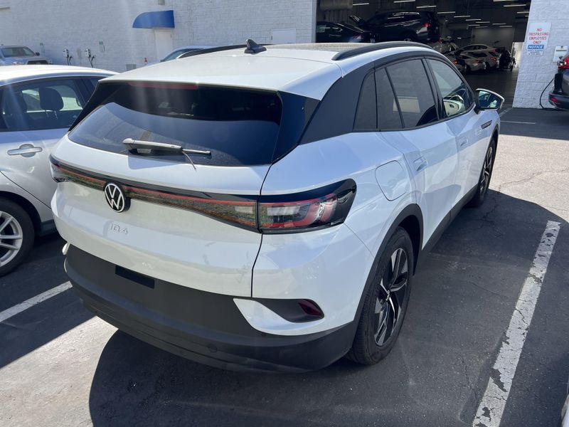 2021 Volkswagen ID.4 Pro SImage 4