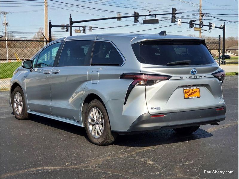 Used 2024 Toyota Sienna LE