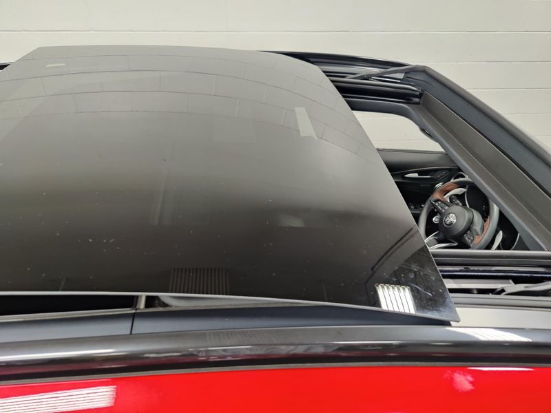 Used 2025 Alfa Romeo Stelvio Intensa AWD w/Sunroof/NavImage 7