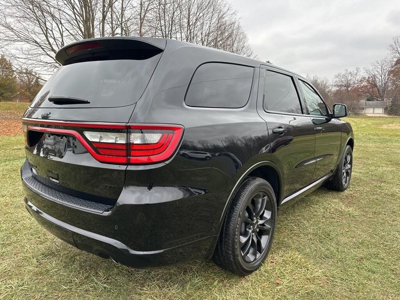 2022 Dodge Durango GT Plus photo 3
