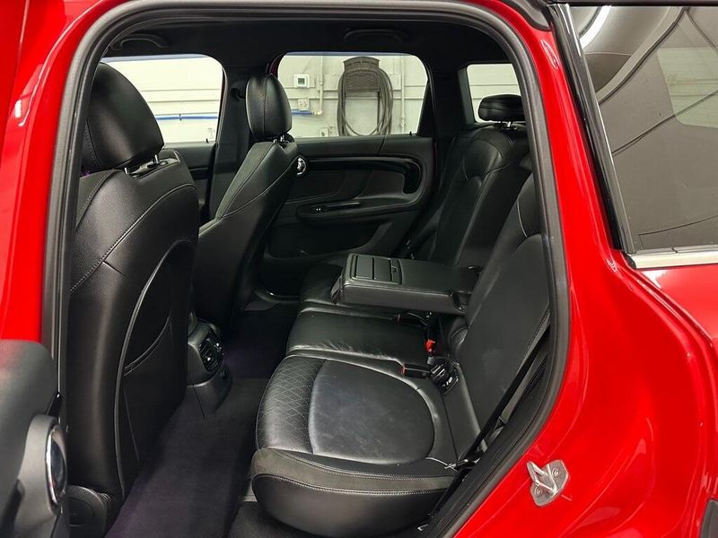 2018 MINI Countryman BaseImage 26