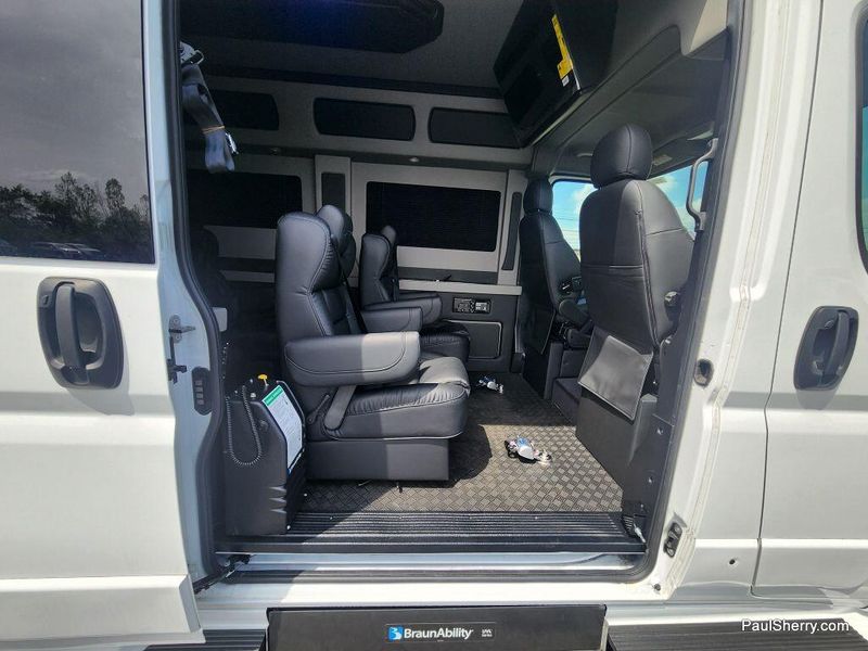 2024 RAM Promaster 2500 Slt+ Window Van High Roof 159