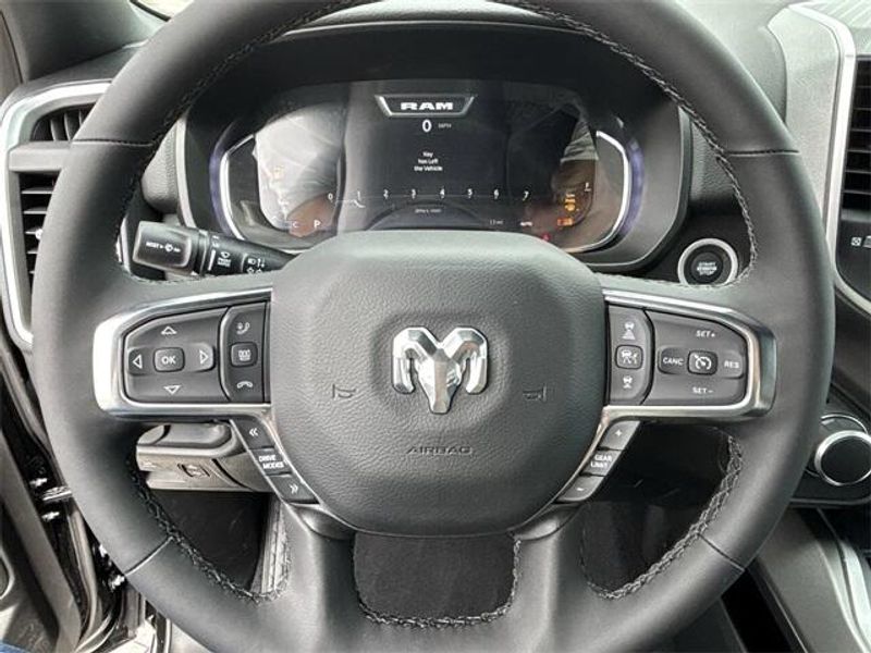 2025 RAM 1500 Big Horn Crew Cab 4x4 5
