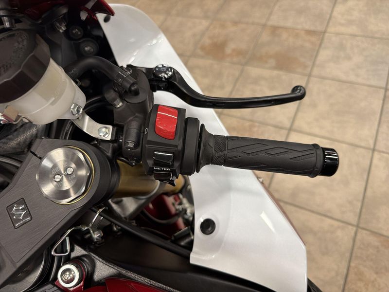 New 2027 Suzuki GSX-R750 Image 24