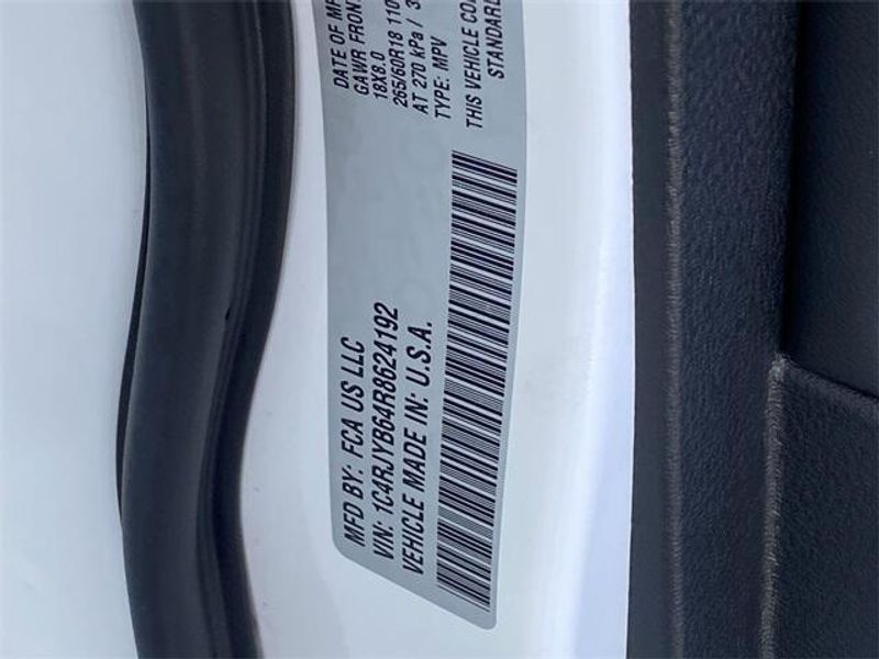 New 2024 Jeep Grand Cherokee 4xeImage 24