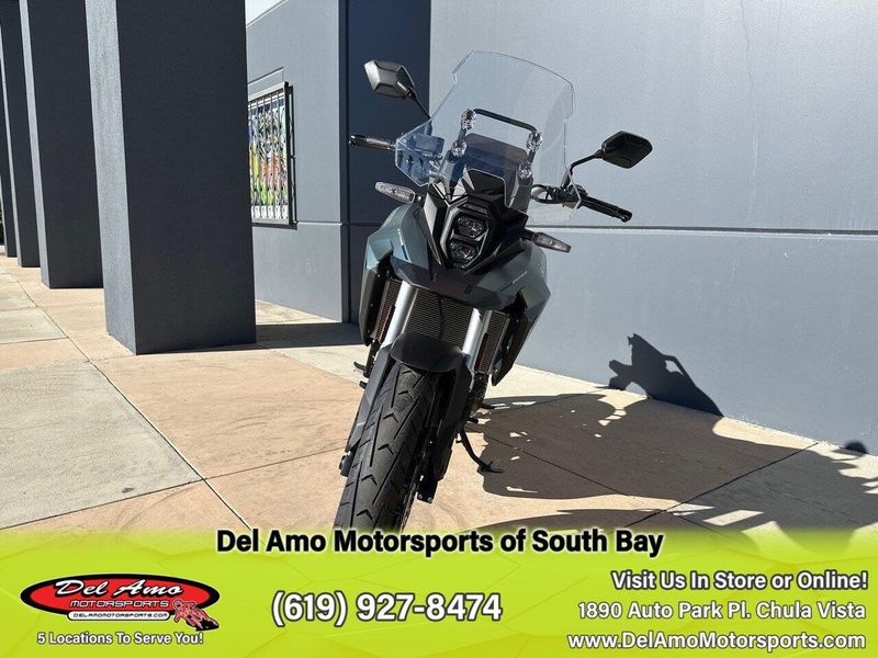 New 2024 Suzuki V-STROM 800 TOURING Image 4