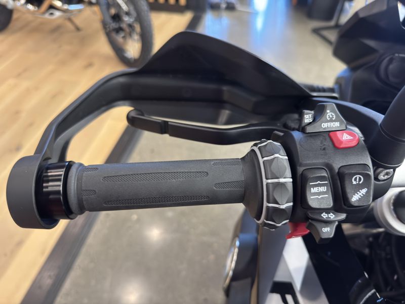 2025 BMW F 800 GS - BLACK STORM METALLIC