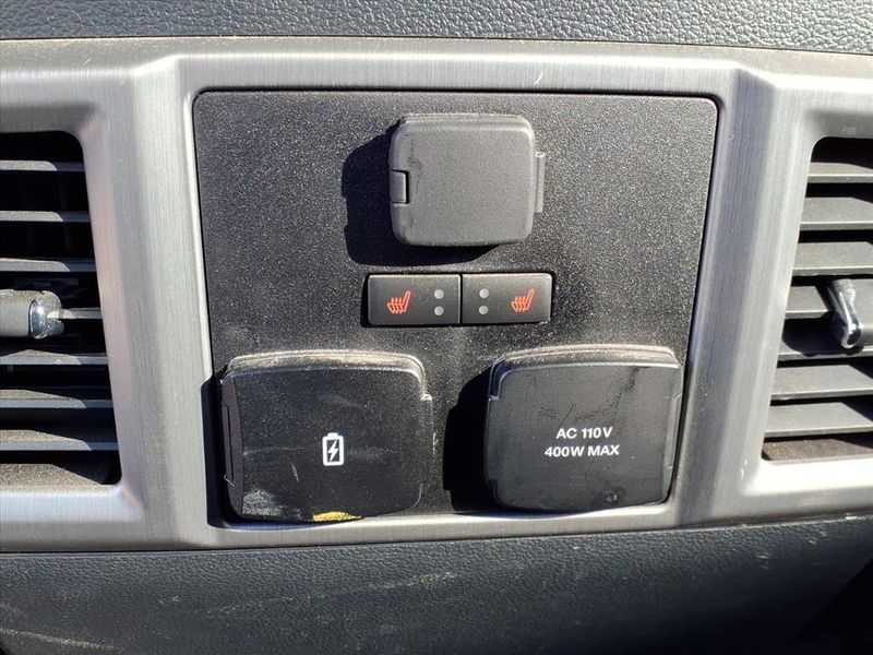 Used 2022 Ford F-350 PlatinumImage 5