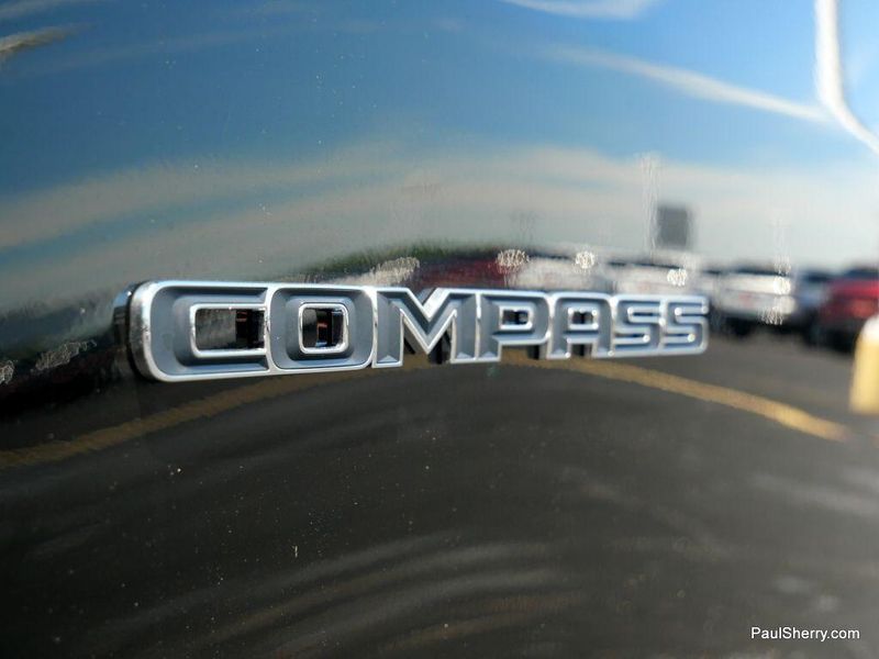 New 2025 Jeep Compass Limited 4x4