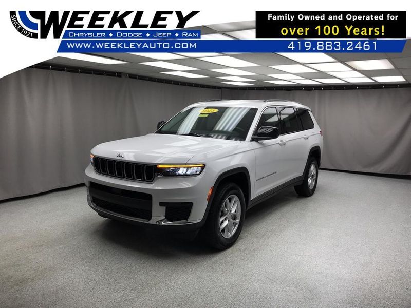 Used 2023 Jeep Grand Cherokee L LaredoImage 1