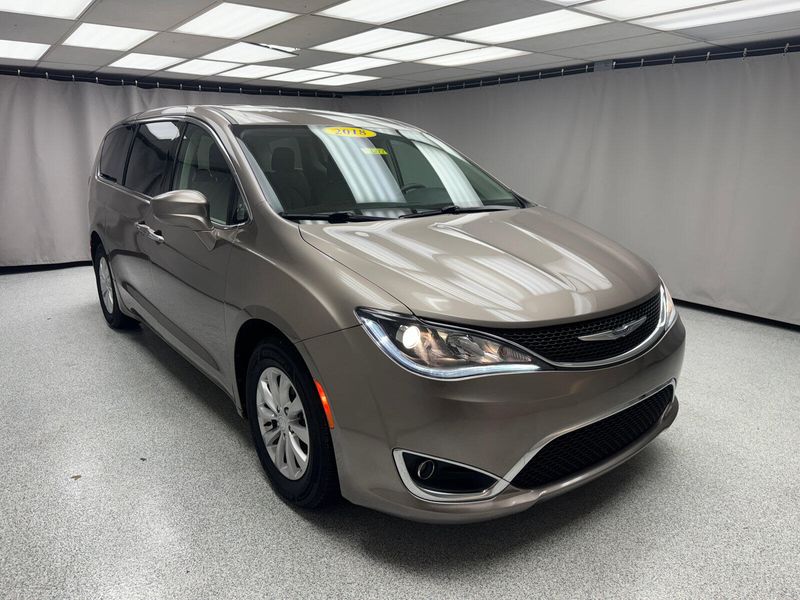 2018 Chrysler Pacifica Touring PlusImage 5