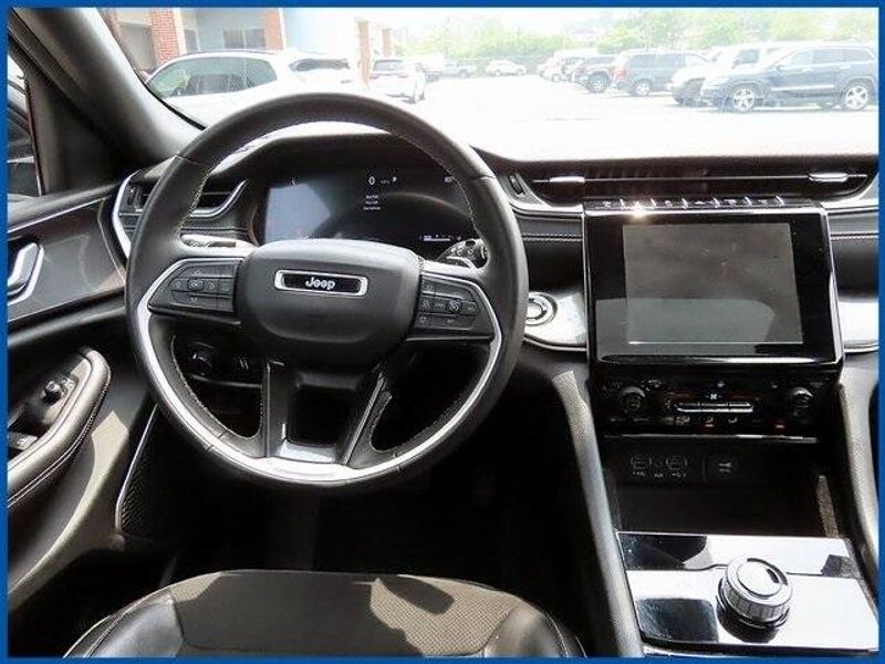 Used 2022 Jeep Grand Cherokee L AltitudeImage 12