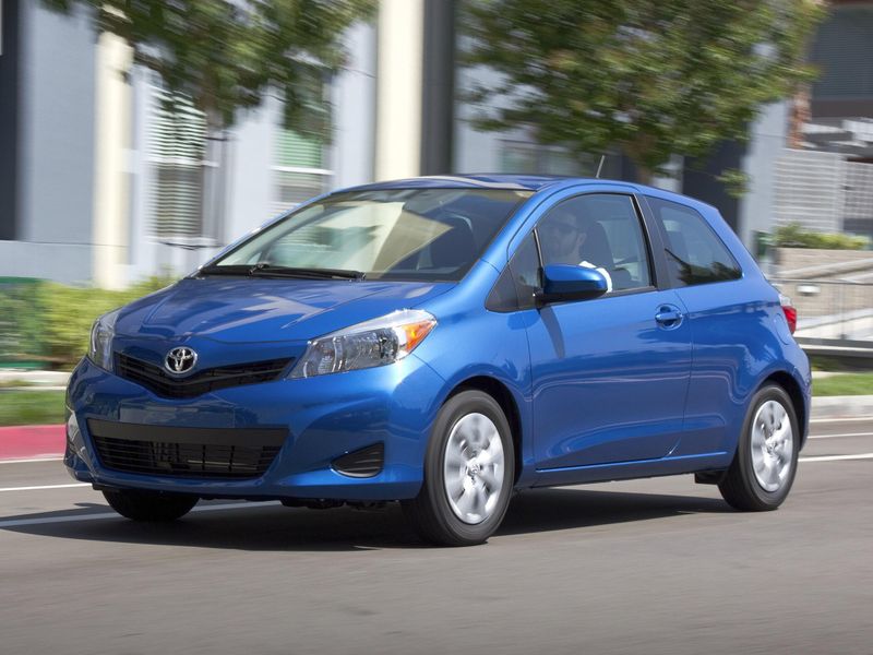 Used 2012 Toyota Yaris LEImage 1