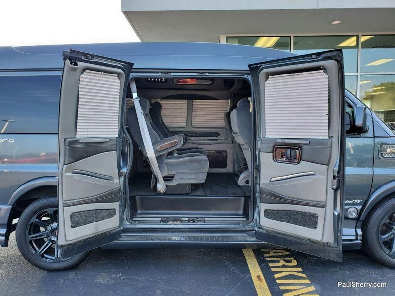 Used 2015 GMC Savana 2500 Image 24