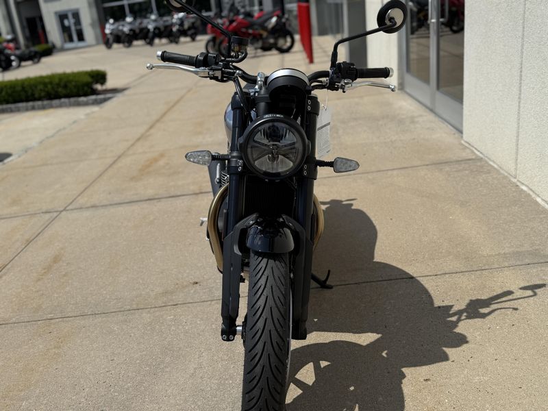 2025 Triumph SPEED TWIN 900Image 4