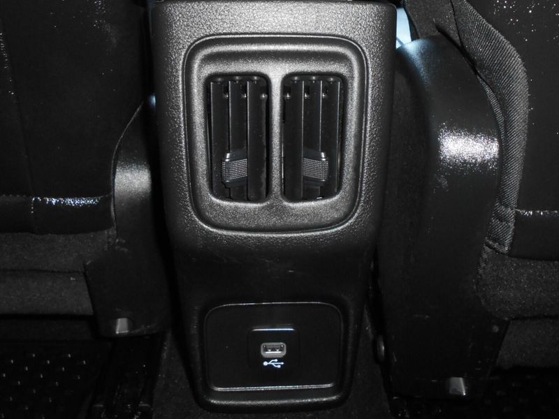 2020 Jeep Compass LatitudeImage 18
