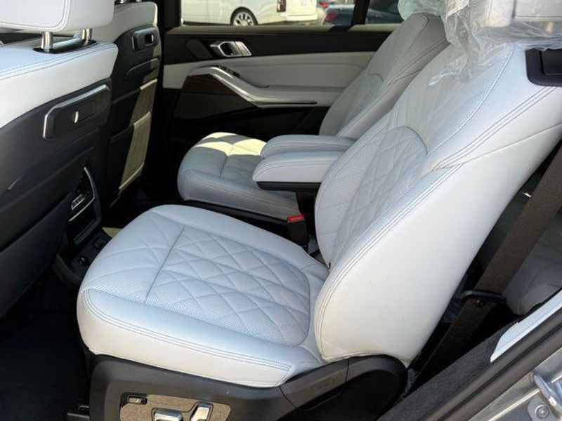 New 2026 BMW X7 xDrive40iImage 27