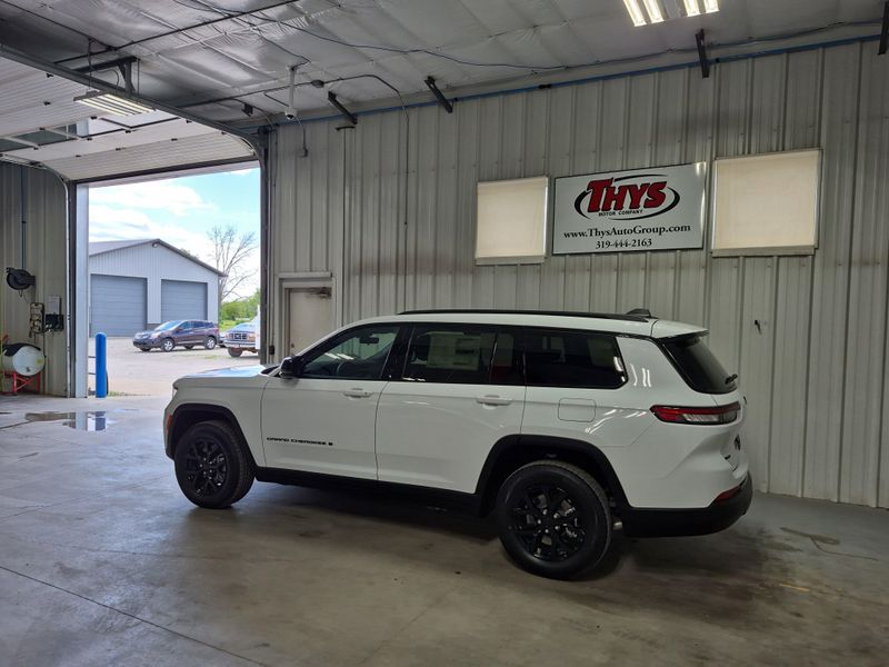 2025 Jeep Grand Cherokee L Altitude X 4x4Image 20