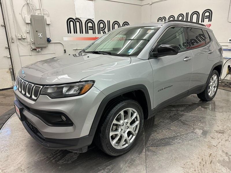 2022 Jeep Compass Latitude LuxImage 11