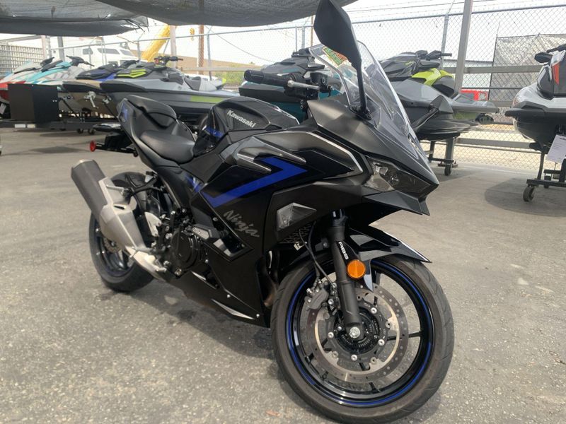 Used 2025 Kawasaki Ninja 500 SE ABS Image 25