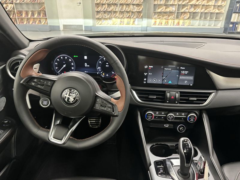 New 2025 Alfa Romeo Giulia Intensa AwdImage 16