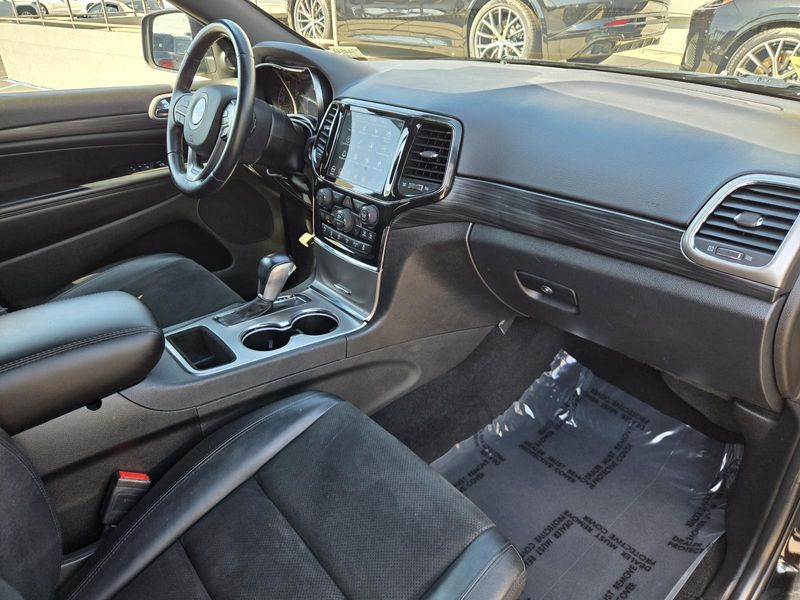 Used 2021 Jeep Grand Cherokee Laredo X 4x4