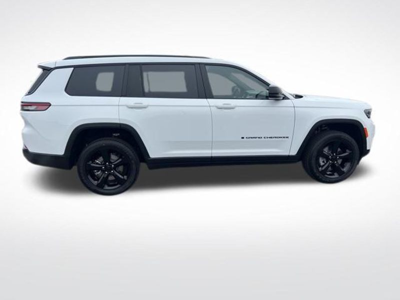 2025 Jeep Grand Cherokee L Altitude X 4x4