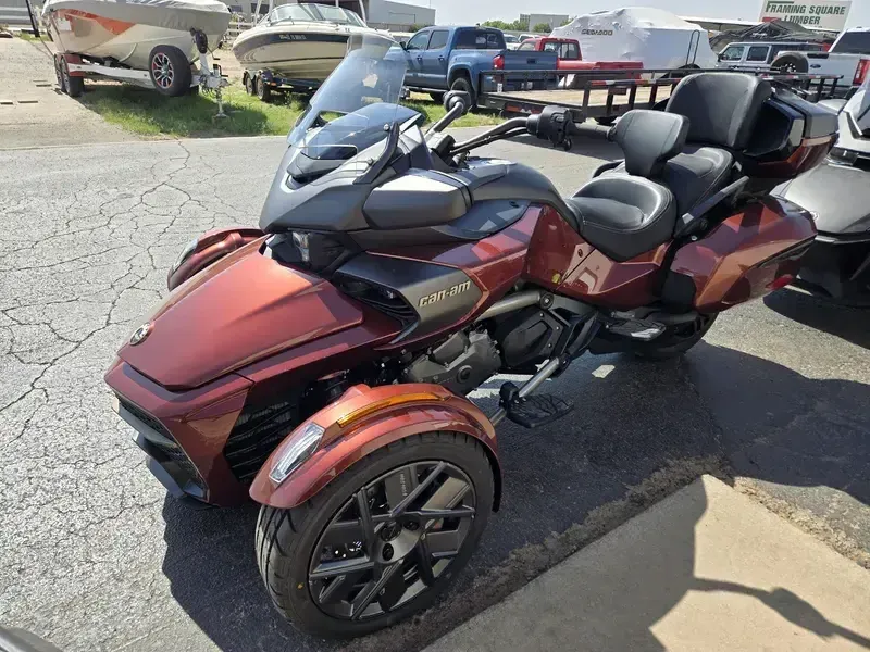 NEW 2026 CAN-AM SPYDER F3 LIMITED SPECIAL SERIES Image 7