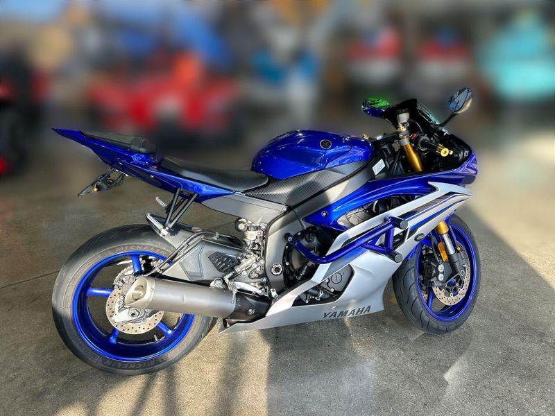 Used 2016 Yamaha YZF-R6 Image 13