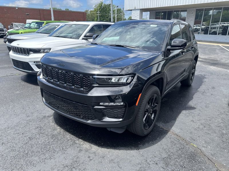 2025 Jeep Grand Cherokee Limited 4x4Image 1
