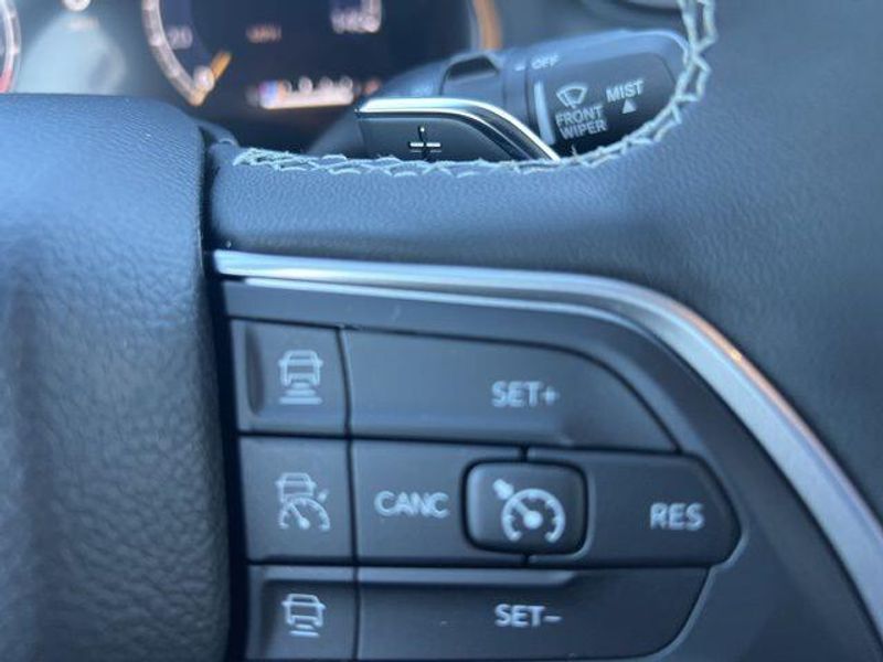 2025 Jeep Grand Cherokee L Limited 4x4