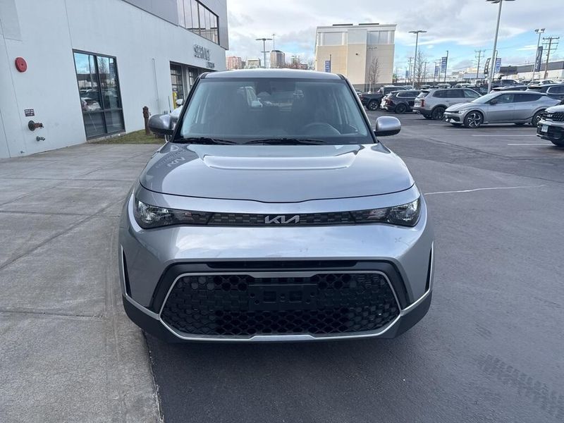 2023 Kia Soul LXImage 2