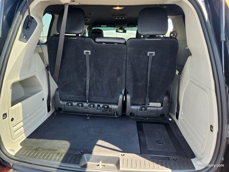 Used 2019 Dodge Grand Caravan SXTImage 35