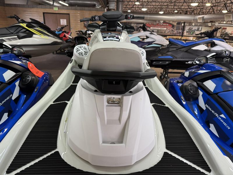New 2025 Yamaha VX CRUISER HO W/AUDIO Image 11