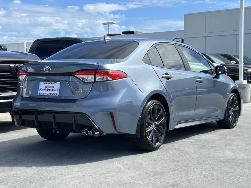 Used 2025 Toyota Corolla SEImage 3