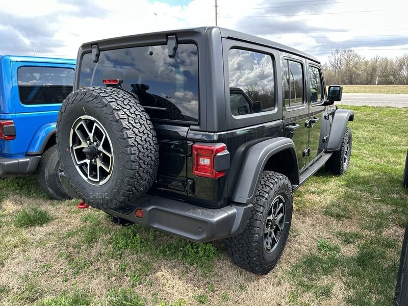 2024 Jeep Wrangler 4-door RubiconImage 8