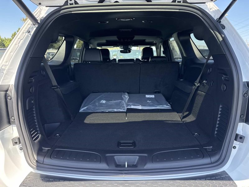 New 2026 Dodge Durango Gt Plus Awd Hemi V8