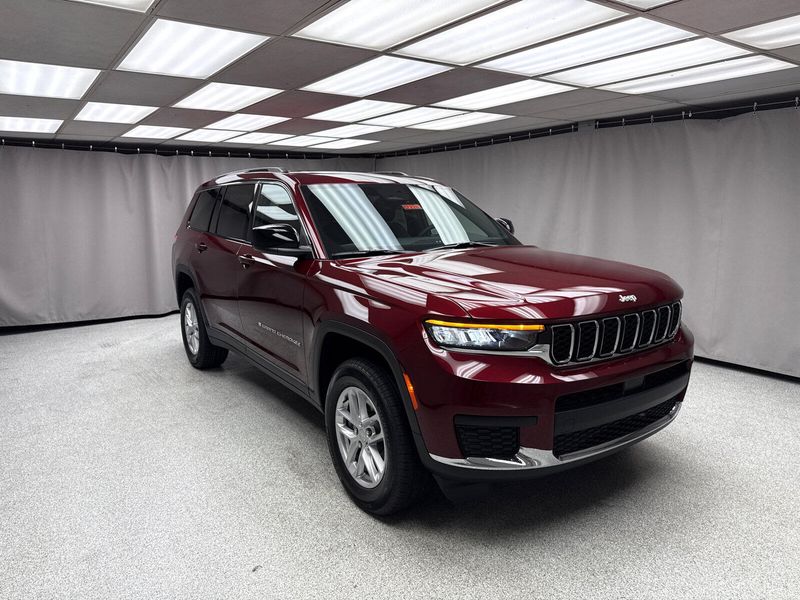 New 2025 Jeep Grand Cherokee L Laredo X 4x4Image 4