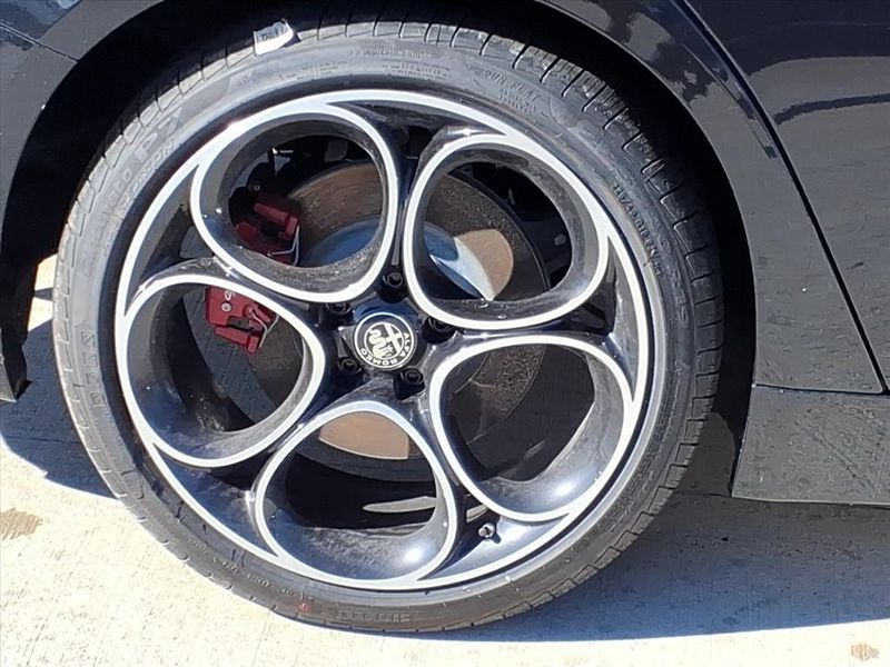 New 2025 Alfa Romeo Giulia RwdImage 6