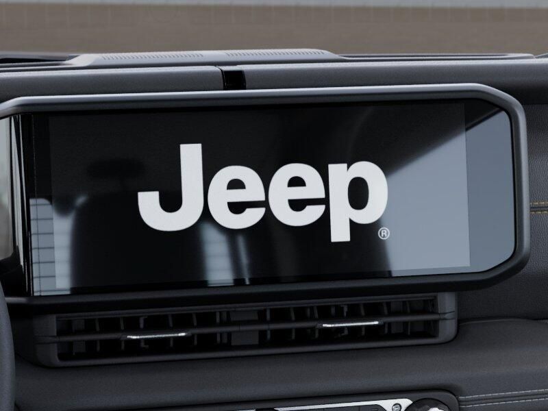 New 2026 Jeep Wrangler 4-door SaharaImage 18