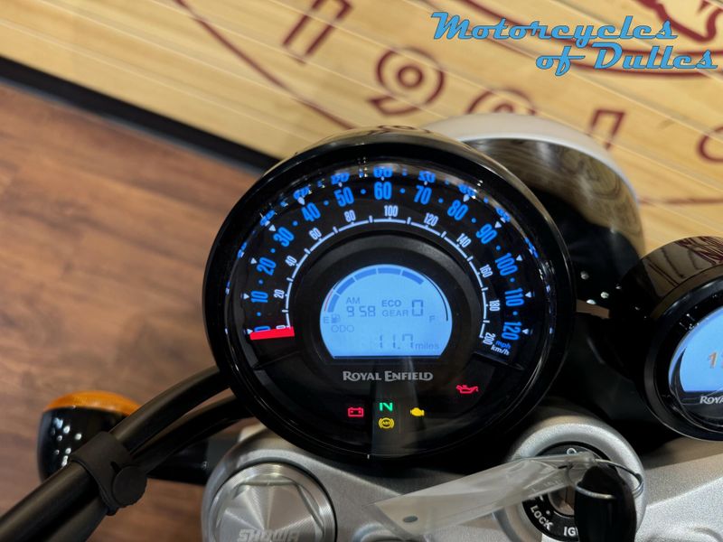New 2024 Royal Enfield Super Meteor 650 Image 9