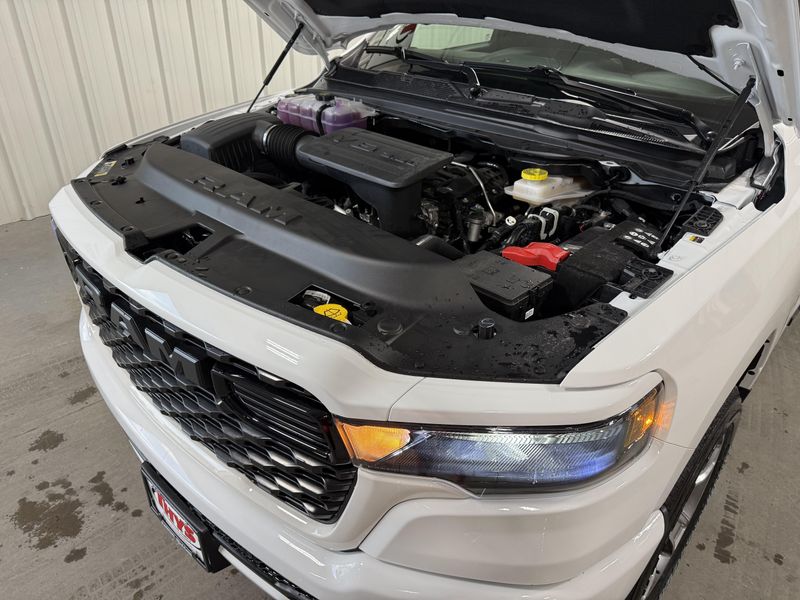 New 2026 RAM 1500 Express Crew Cab 4x4 5