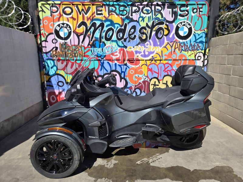 Used 2018 Can-Am SPYDER RT Image 8