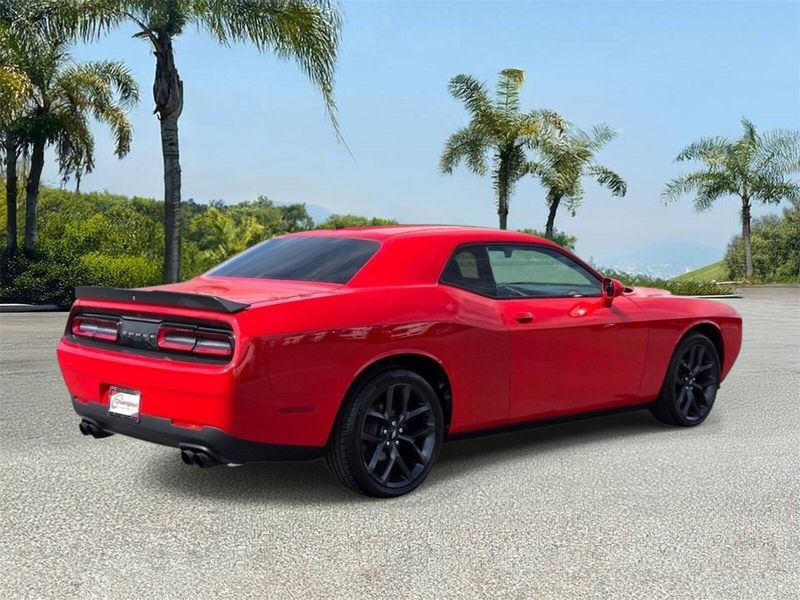 Used 2019 Dodge Challenger SXT RWD