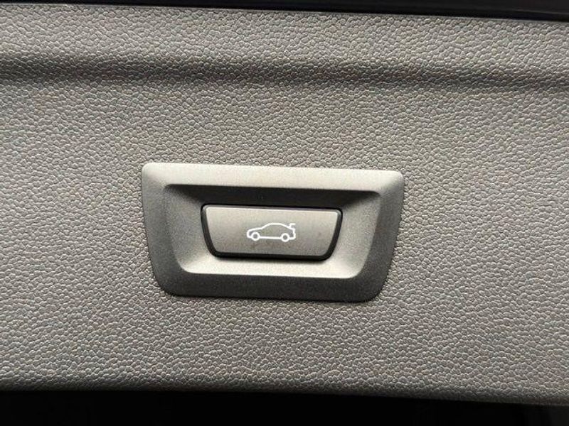 Used 2026 BMW iX xDrive45Image 17