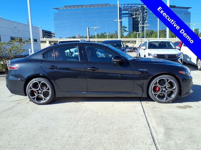 New 2025 Alfa Romeo Giulia VeloceImage 5