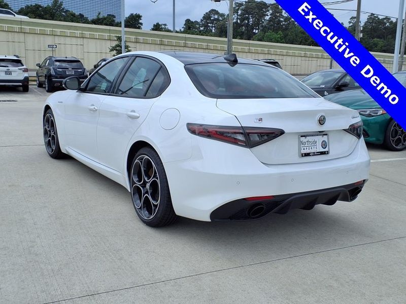 2025 Alfa Romeo Giulia VeloceImage 14