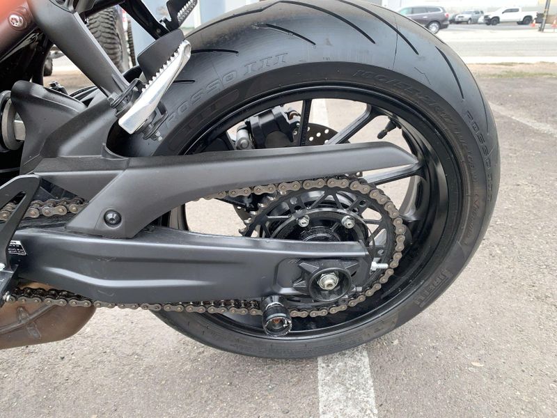 Used 2024 Yamaha YZF-R7 Image 14
