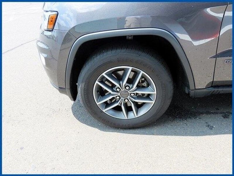 Used 2021 Jeep Grand Cherokee LimitedImage 4
